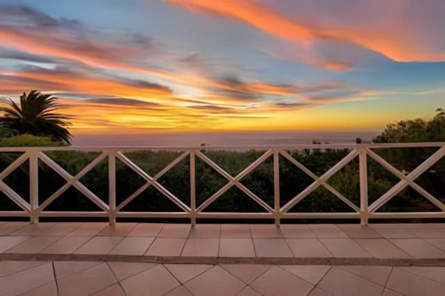 Cape Rose Cottage - Penthouse In Camps Bay Kaapstad Buitenkant foto