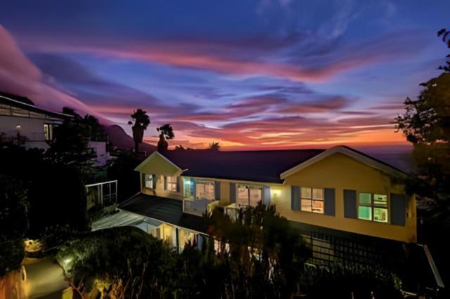 Cape Rose Cottage - Penthouse In Camps Bay Kaapstad Buitenkant foto