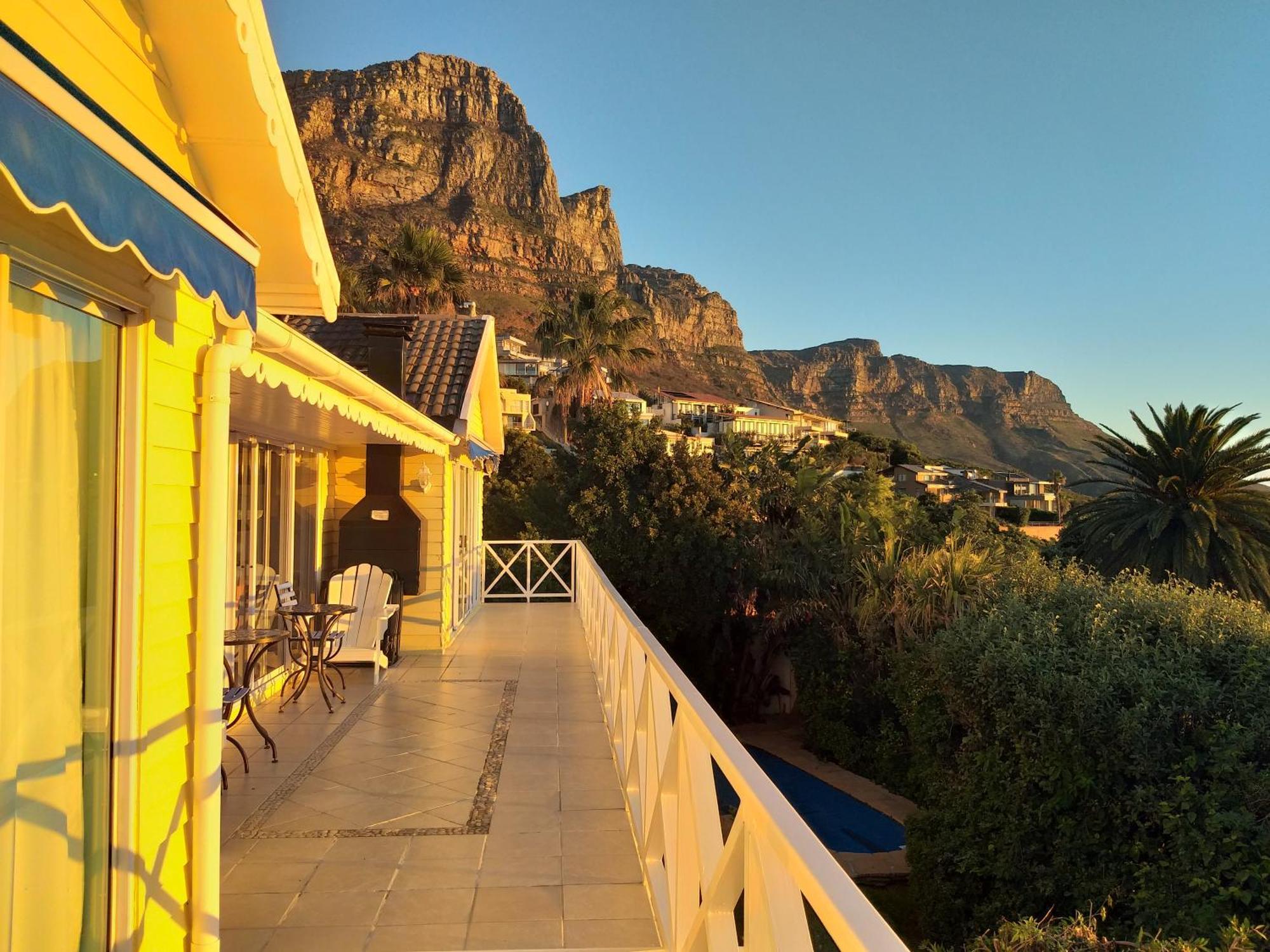 Cape Rose Cottage - Penthouse In Camps Bay Kaapstad Kamer foto